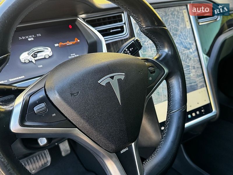 Лифтбек Tesla Model S 2013 в Дрогобыче