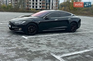 Лифтбек Tesla Model S 2018 в Хмельницком