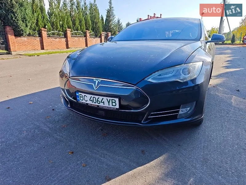 Tesla Model S
