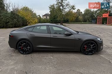 Лифтбек Tesla Model S 2018 в Киеве