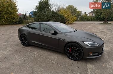 Лифтбек Tesla Model S 2018 в Киеве