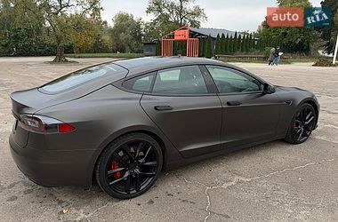 Лифтбек Tesla Model S 2018 в Киеве