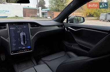 Лифтбек Tesla Model S 2018 в Киеве
