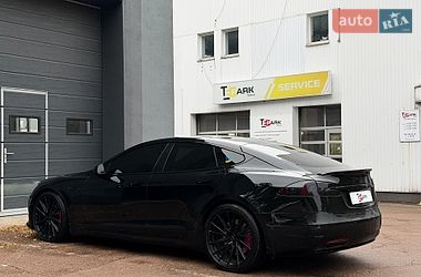 Лифтбек Tesla Model S 2019 в Киеве