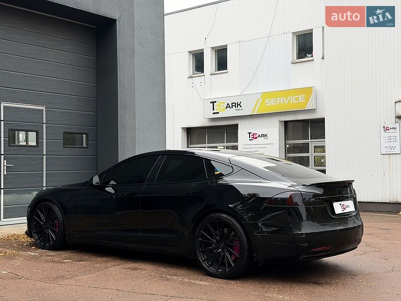 Лифтбек Tesla Model S 2019 в Киеве