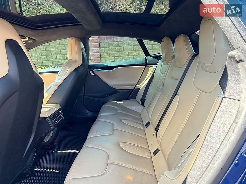 Лифтбек Tesla Model S 2015 в Луцке фото 14 Лифтбек Tesla Model S 2015 в Луцке