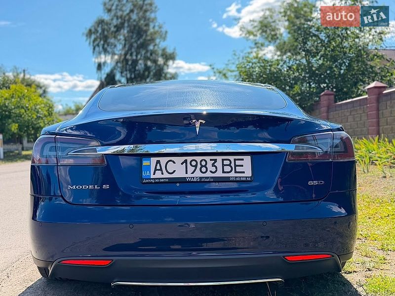 Лифтбек Tesla Model S 2015 в Луцке фото 18 Лифтбек Tesla Model S 2015 в Луцке