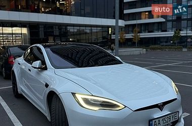 Лифтбек Tesla Model S 2021 в Киеве