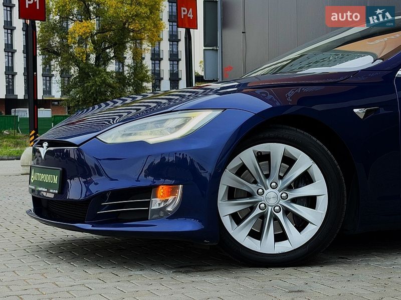 Ліфтбек Tesla Model S 2018 в Києві