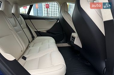 Ліфтбек Tesla Model S 2018 в Києві