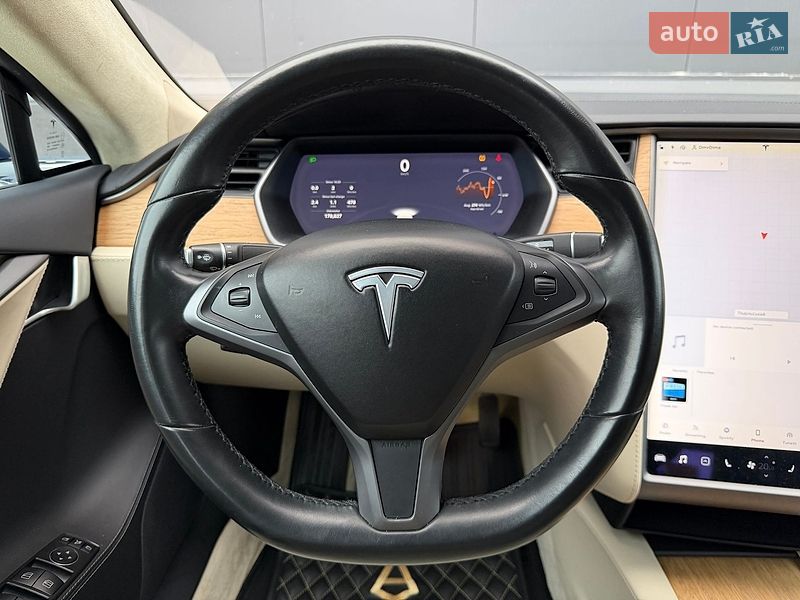 Ліфтбек Tesla Model S 2018 в Києві