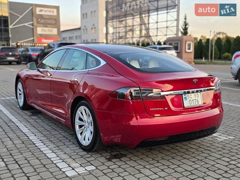 Ліфтбек Tesla Model S 2017 в Львові фото 6 Ліфтбек Tesla Model S 2017 в Львові