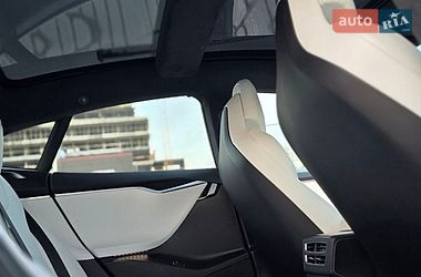 Ліфтбек Tesla Model S 2017 в Львові фото 24 Ліфтбек Tesla Model S 2017 в Львові