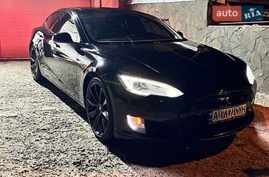 Лифтбек Tesla Model S 2013 в Баре