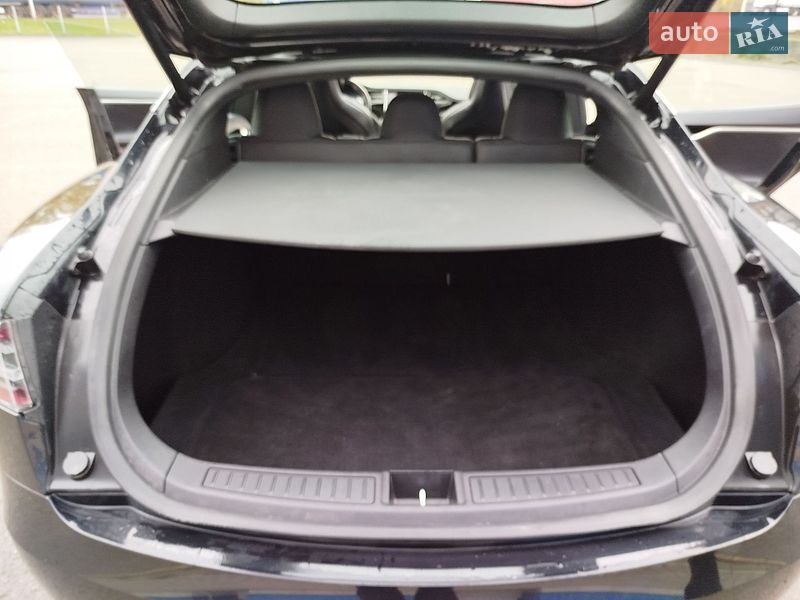 Ліфтбек Tesla Model S 2017 в Ковелі фото 25 Ліфтбек Tesla Model S 2017 в Ковелі