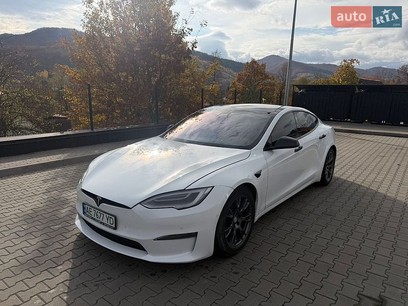 Ліфтбек Tesla Model S 2021 в Яремчі