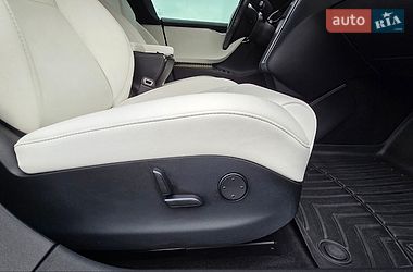 Ліфтбек Tesla Model S 2017 в Хмельницькому