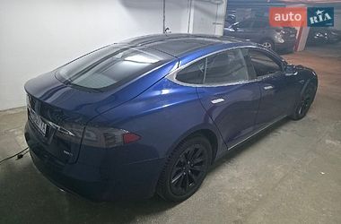 Лифтбек Tesla Model S 2016 в Киеве