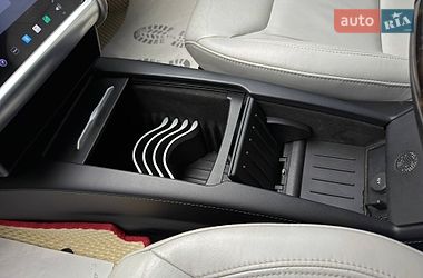 Ліфтбек Tesla Model S 2016 в Львові