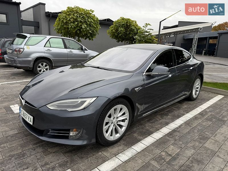 Tesla Model S 2017