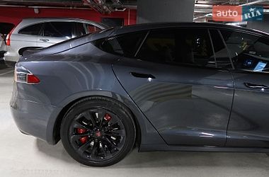 Лифтбек Tesla Model S 2016 в Ивано-Франковске