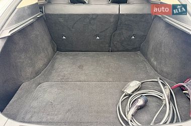 Лифтбек Tesla Model S 2015 в Луцке