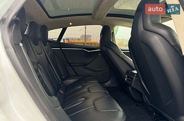 Лифтбек Tesla Model S 2015 в Луцке