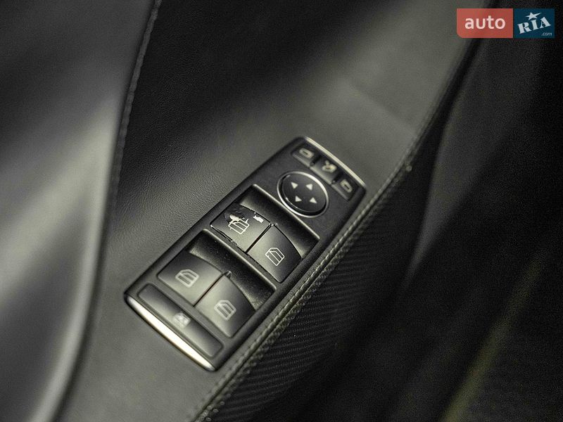 Лифтбек Tesla Model S 2018 в Черновцах