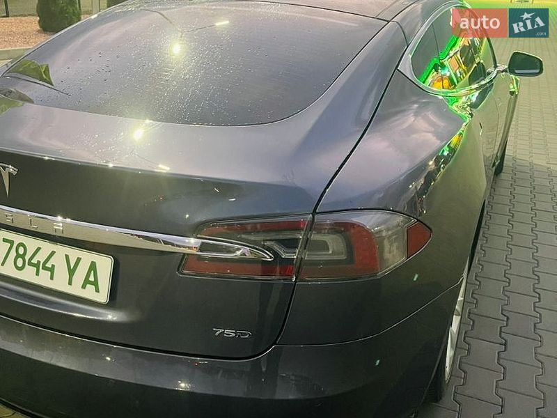 Ліфтбек Tesla Model S 2016 в Луцьку