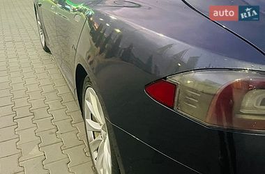 Ліфтбек Tesla Model S 2016 в Луцьку