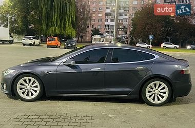 Ліфтбек Tesla Model S 2016 в Луцьку