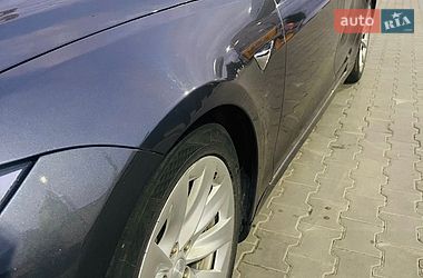 Ліфтбек Tesla Model S 2016 в Луцьку