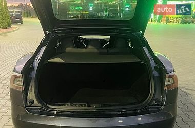 Ліфтбек Tesla Model S 2016 в Луцьку