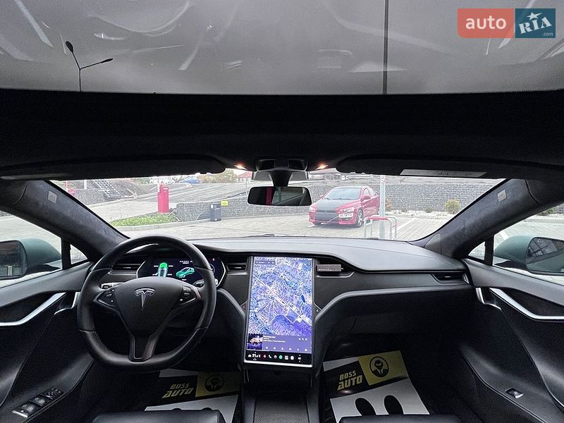 Ліфтбек Tesla Model S 2018 в Львові