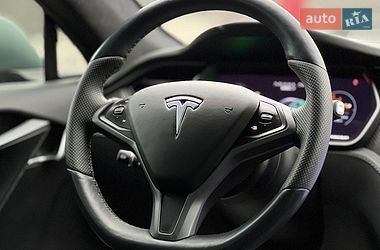 Ліфтбек Tesla Model S 2018 в Львові