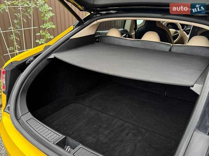 Ліфтбек Tesla Model S 2014 в Києві фото 7 Ліфтбек Tesla Model S 2014 в Києві