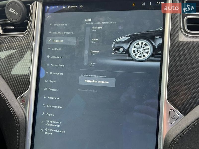Лифтбек Tesla Model S 2015 в Луцке