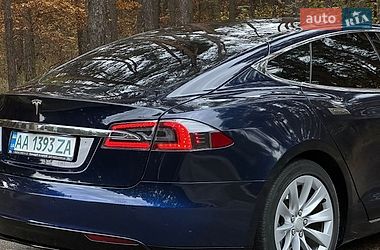 Лифтбек Tesla Model S 2014 в Вышгороде