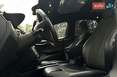 Лифтбек Tesla Model S 2014 в Вышгороде