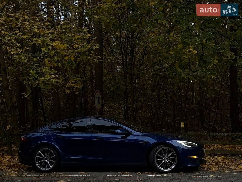 Ліфтбек Tesla Model S 2022 в Києві
