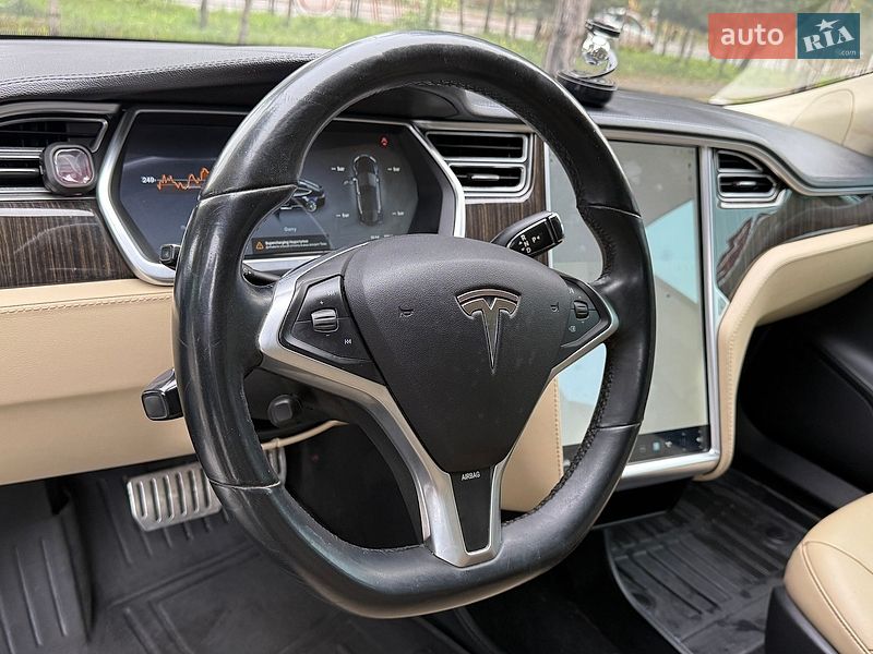 Лифтбек Tesla Model S 2013 в Одессе фото 18 Лифтбек Tesla Model S 2013 в Одессе