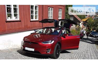 Внедорожник / Кроссовер Tesla Model X 2018 в 