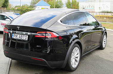 Внедорожник / Кроссовер Tesla Model X 2016 в Киеве