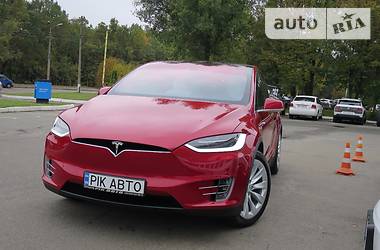 Внедорожник / Кроссовер Tesla Model X 2017 в 
