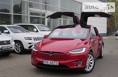 Внедорожник / Кроссовер Tesla Model X 2017 в 