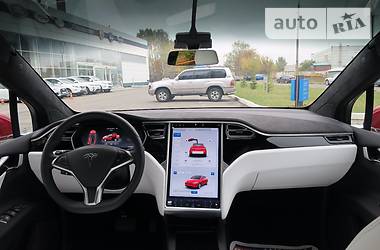 Внедорожник / Кроссовер Tesla Model X 2017 в 