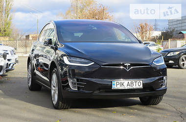 Внедорожник / Кроссовер Tesla Model X 2017 в Киеве