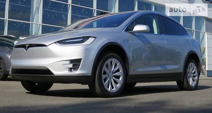 Позашляховик / Кросовер Tesla Model X 2016 в Дніпрі