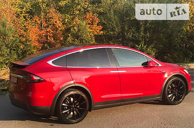 Внедорожник / Кроссовер Tesla Model X 2018 в Ровно