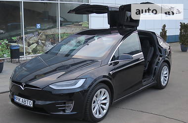 Внедорожник / Кроссовер Tesla Model X 2017 в Киеве